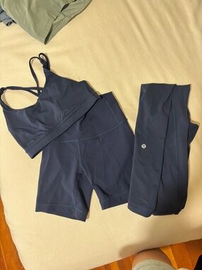 Lululemon Navy Active Set - Sports Bra, Bike Shorts & Leggings